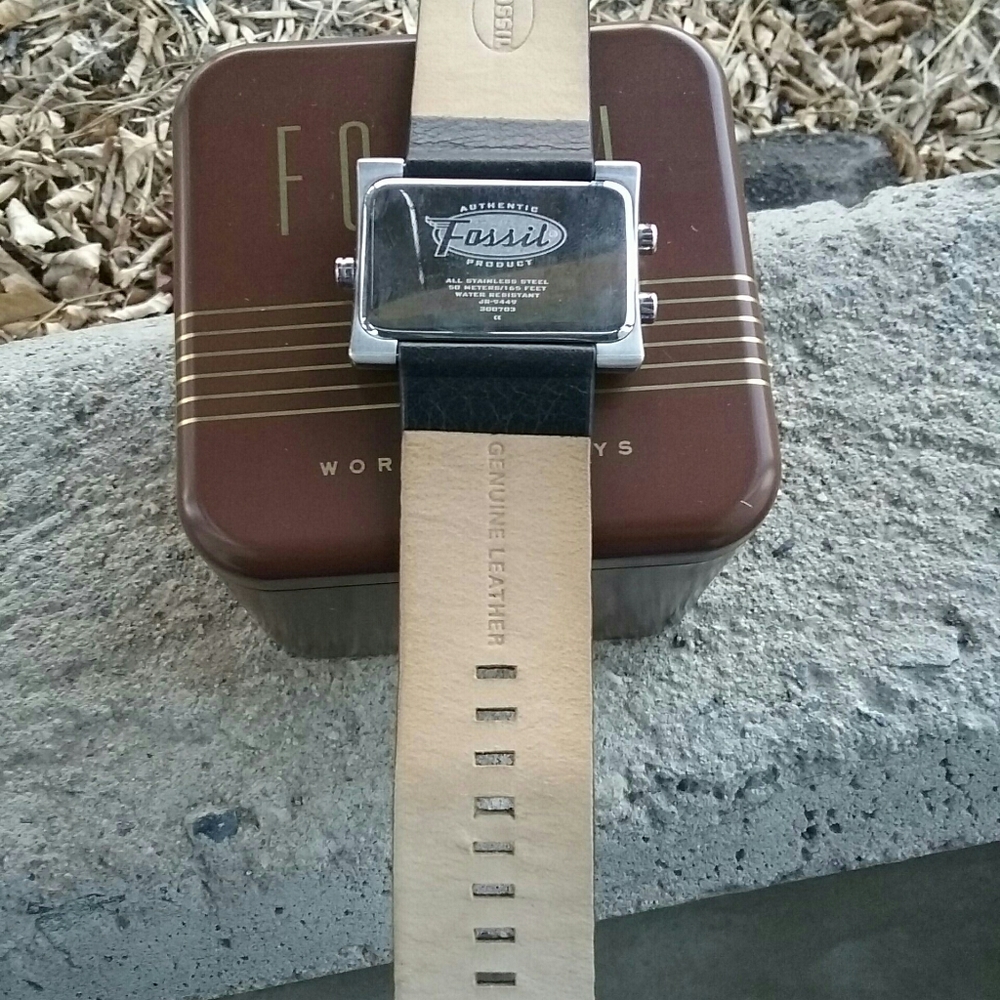 Fossil Watch - Picture 3 of 5
